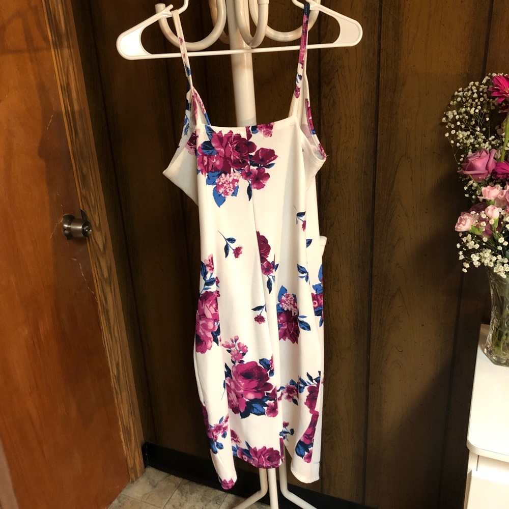 Floral Wrap Dress - Picture 4 of 4